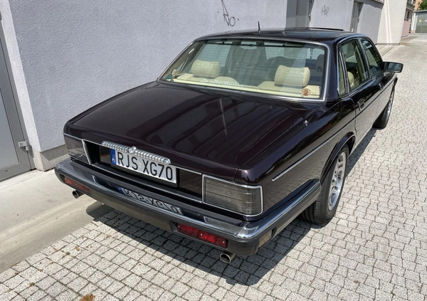 Jaguar XJ cena 48900 przebieg: 192000, rok produkcji 1993 z Jasło małe 172